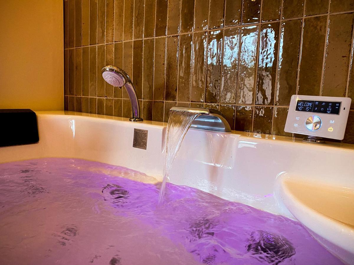 Love Room Suite Bali - Auray En Bretagne Brech Dış mekan fotoğraf